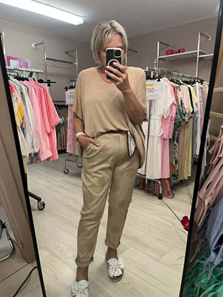 leoni camel 2.webp