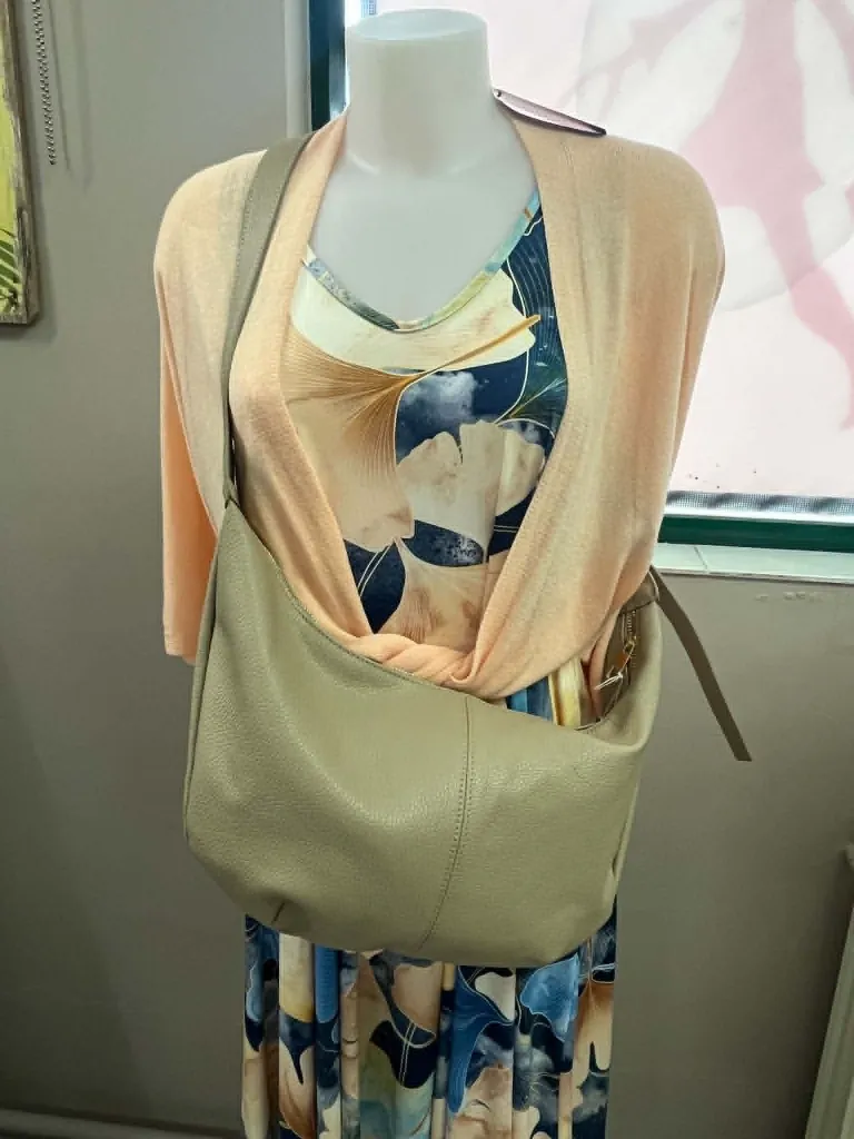 Chloé taupe 1.webp