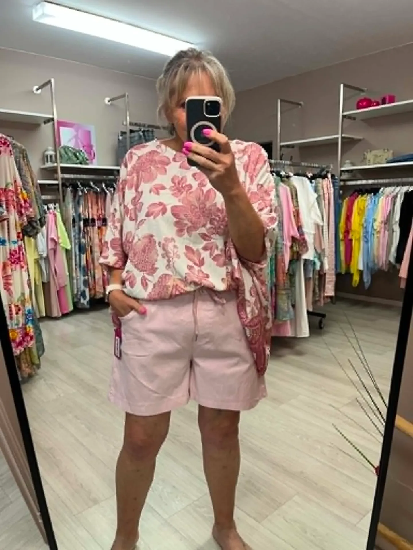 Short - FRED - Rose